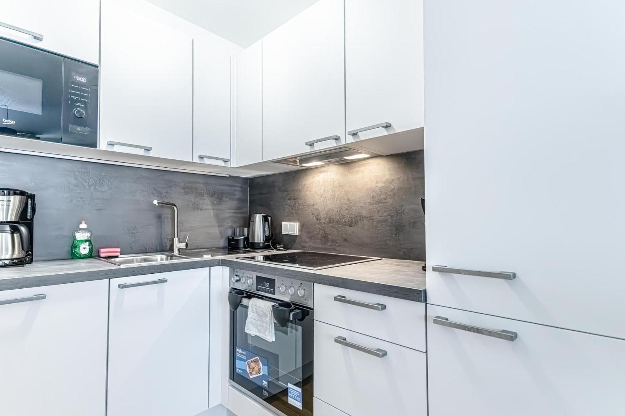 Charming 1Br, Steps From Reumannplatz U1 Apartment Vienna Luaran gambar