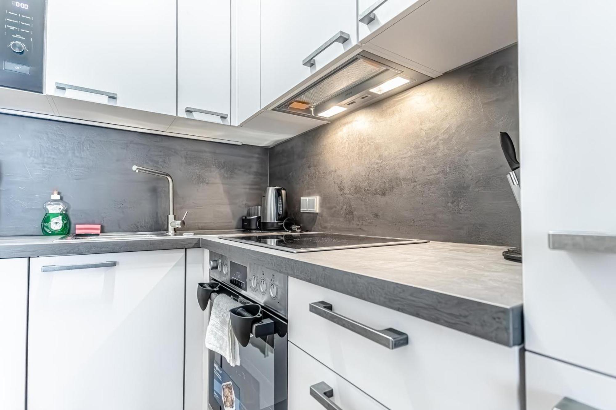 Charming 1Br, Steps From Reumannplatz U1 Apartment Vienna Luaran gambar