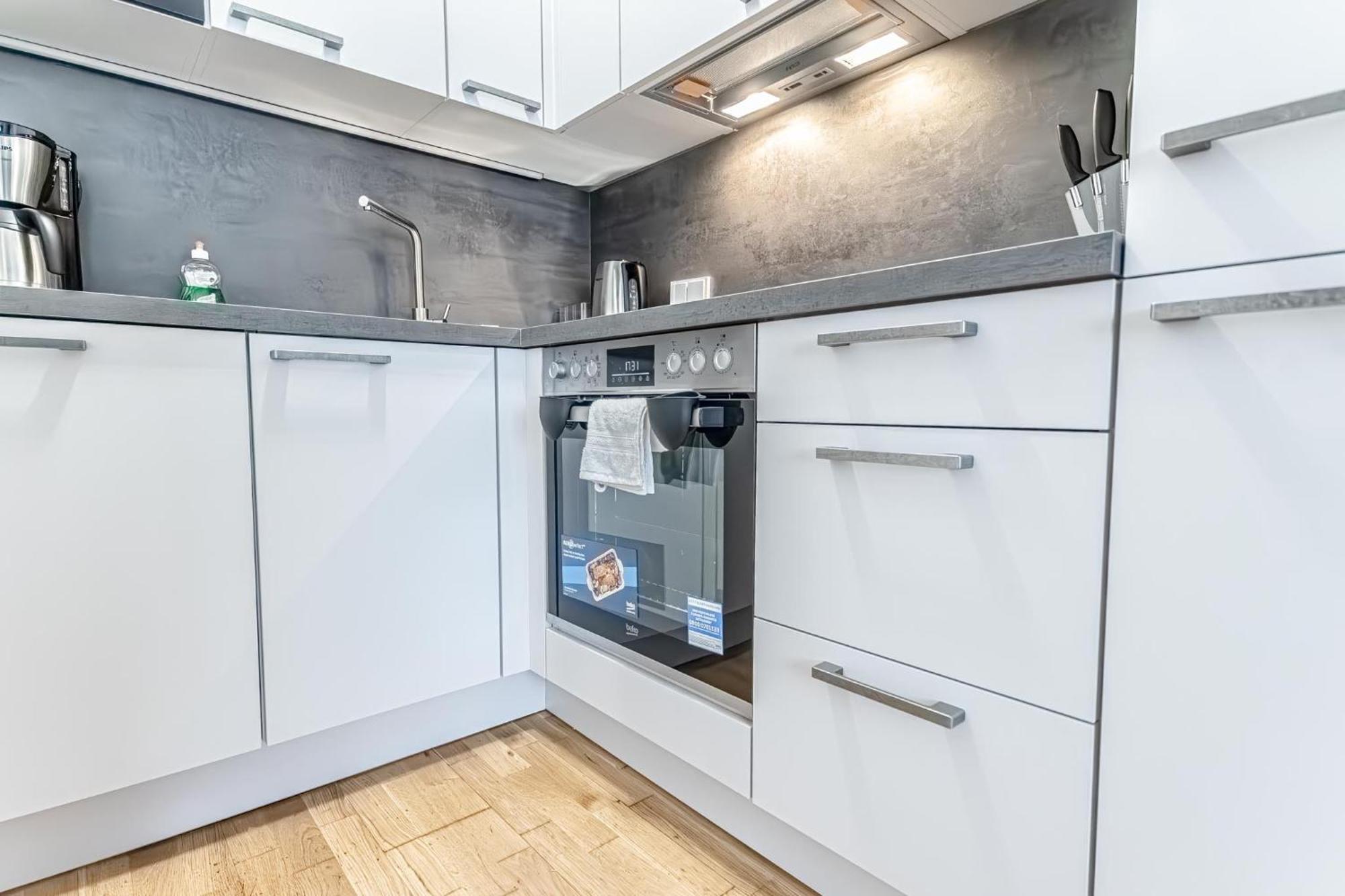Charming 1Br, Steps From Reumannplatz U1 Apartment Vienna Luaran gambar